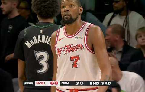 杜兰特三节14中3得15分申京22分，火箭落后森林狼2分进末节